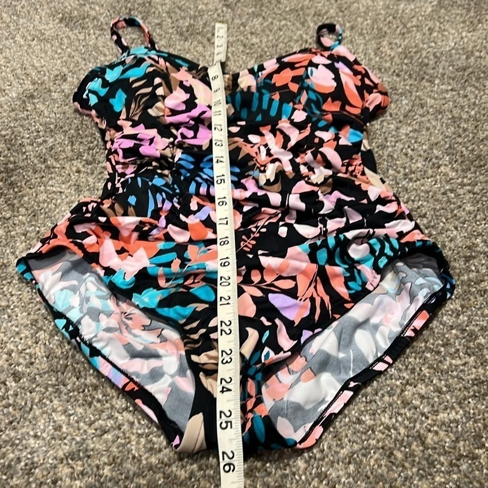Aqua Green Tropical Ruched Princess Seamed One‎ Piece Bathing Suit size Medium